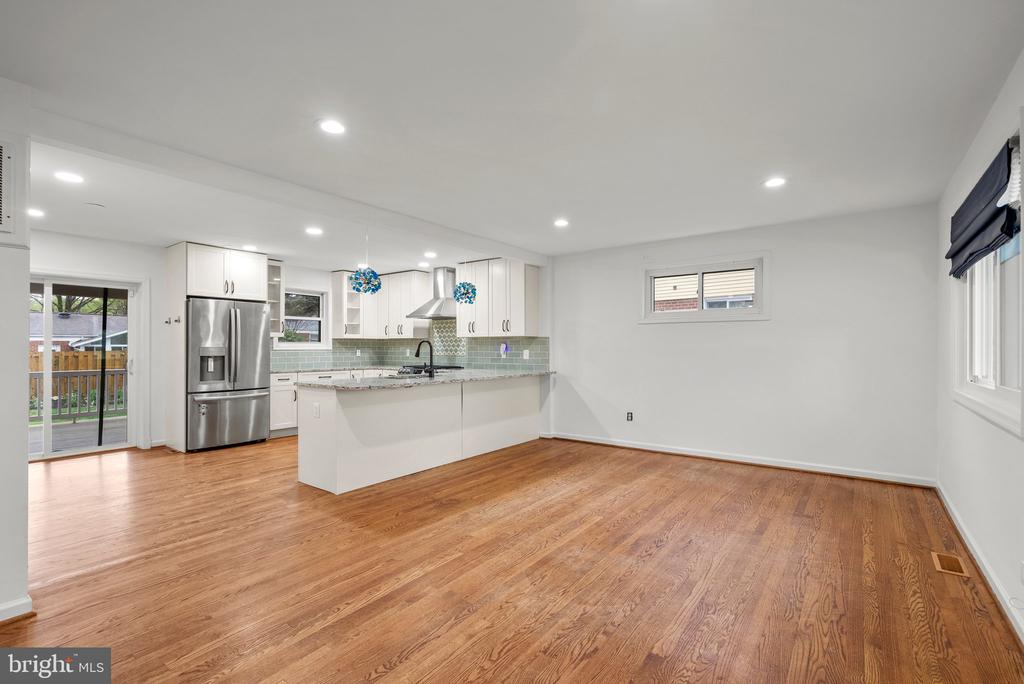 4606 WILWYN WAY