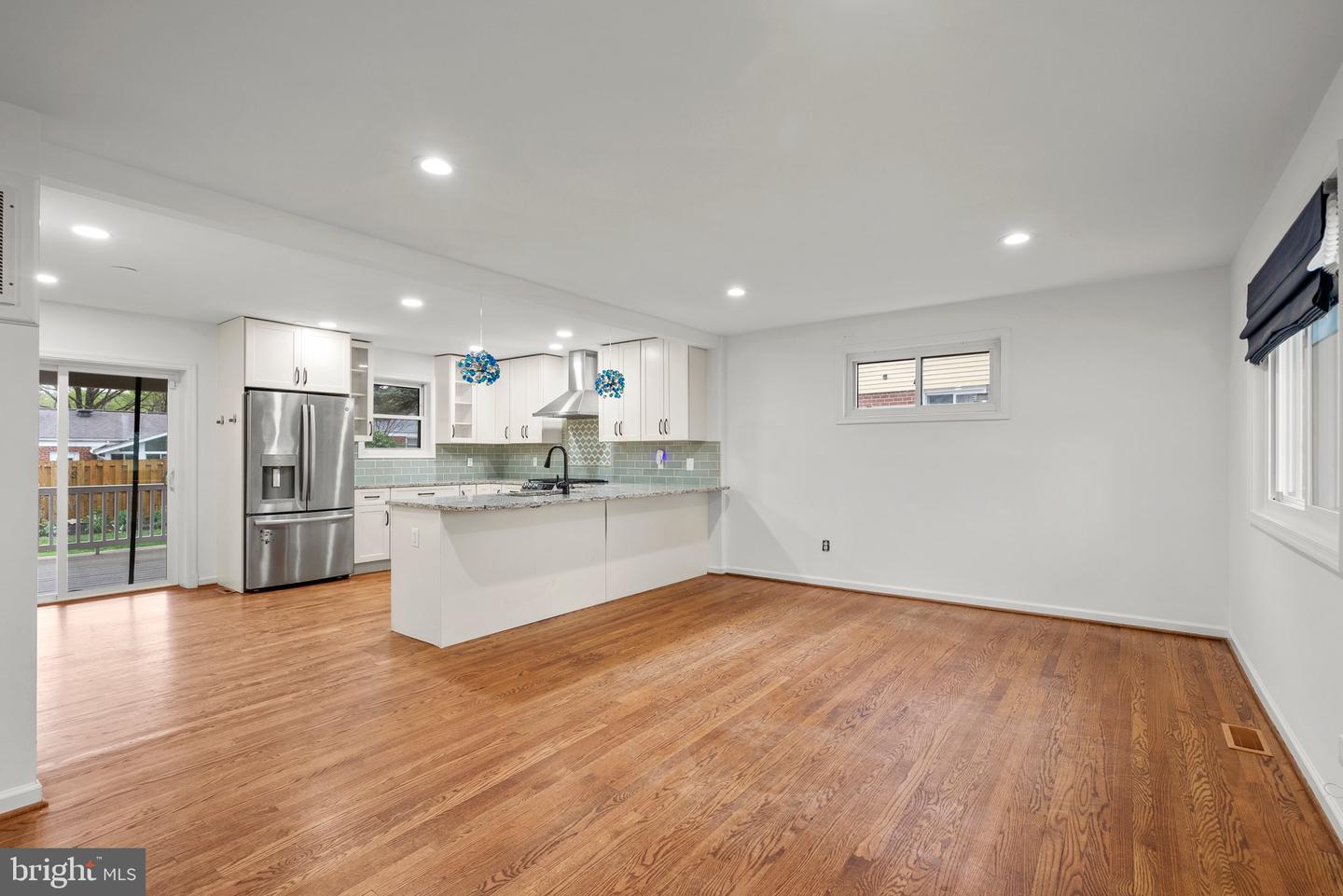 4606 WILWYN WAY