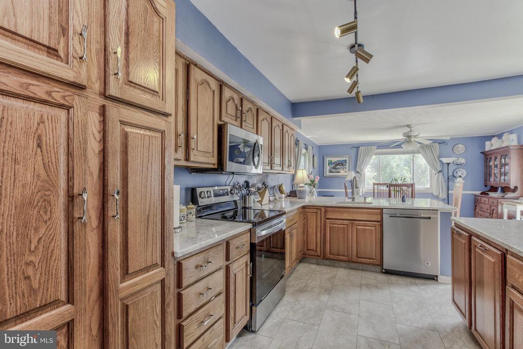 1803 CRAWFORD DRIVE