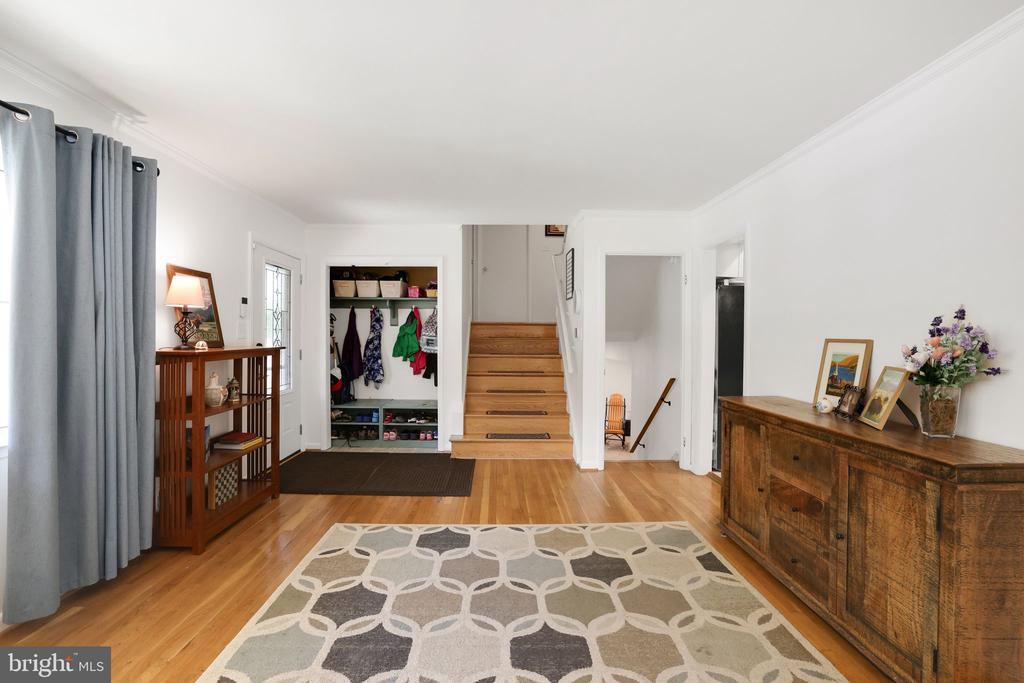 13709 SLOAN ST