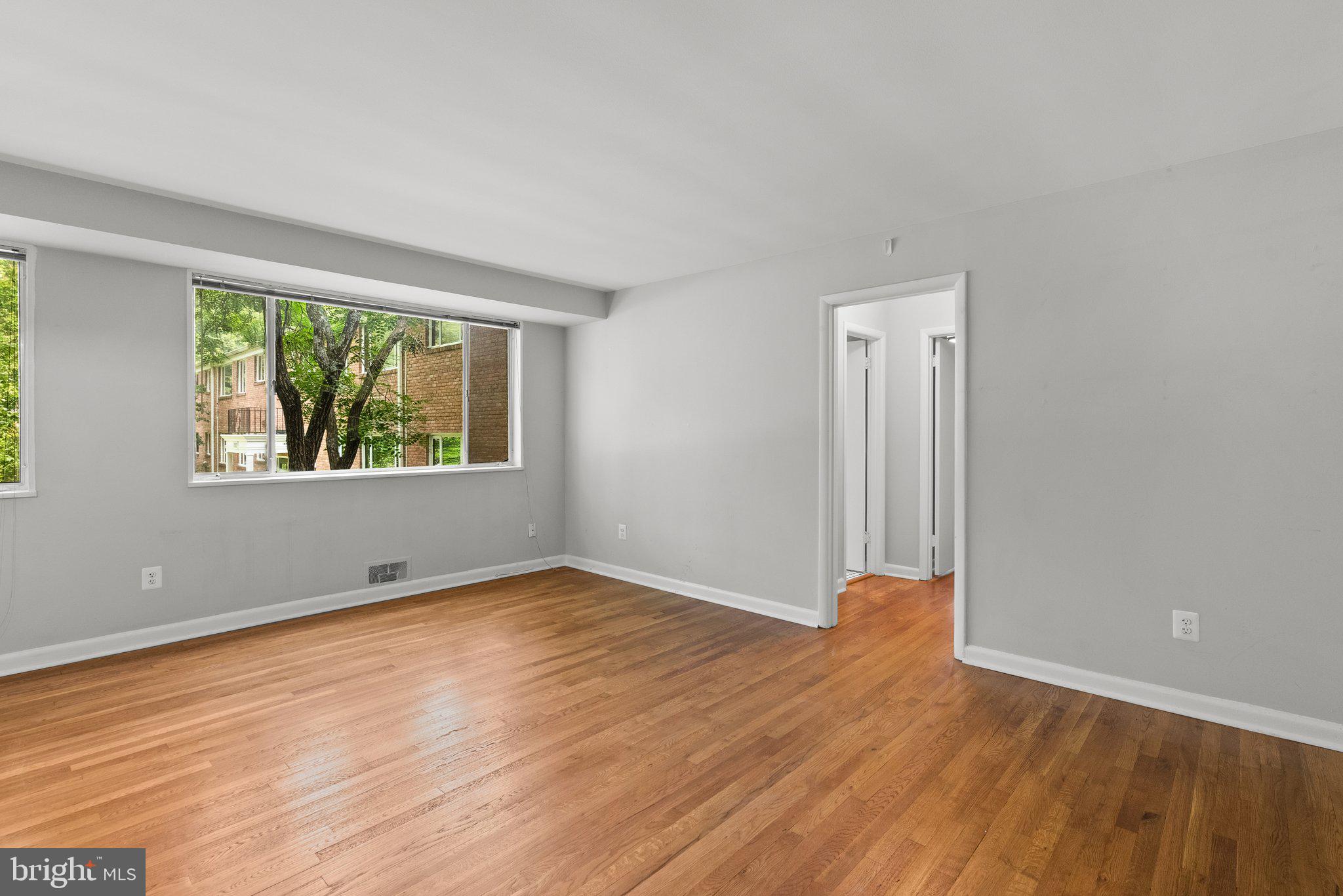 10501 MONTROSE AVENUE M-101