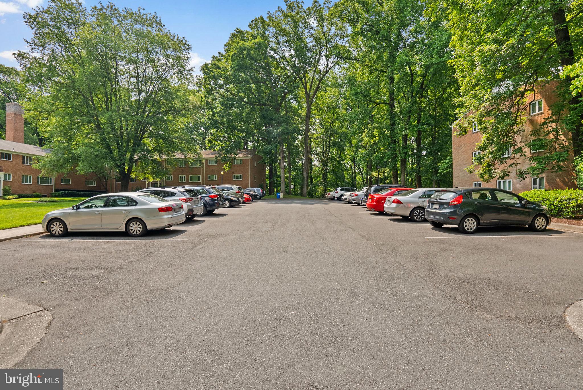 10501 MONTROSE AVENUE M-101