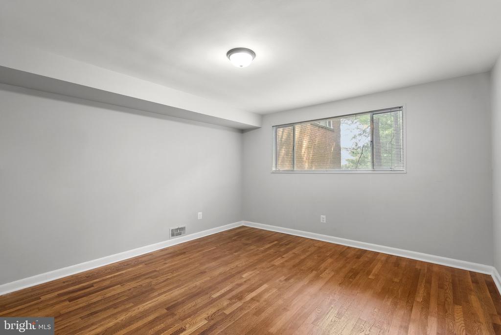 10501 MONTROSE AVENUE M-101