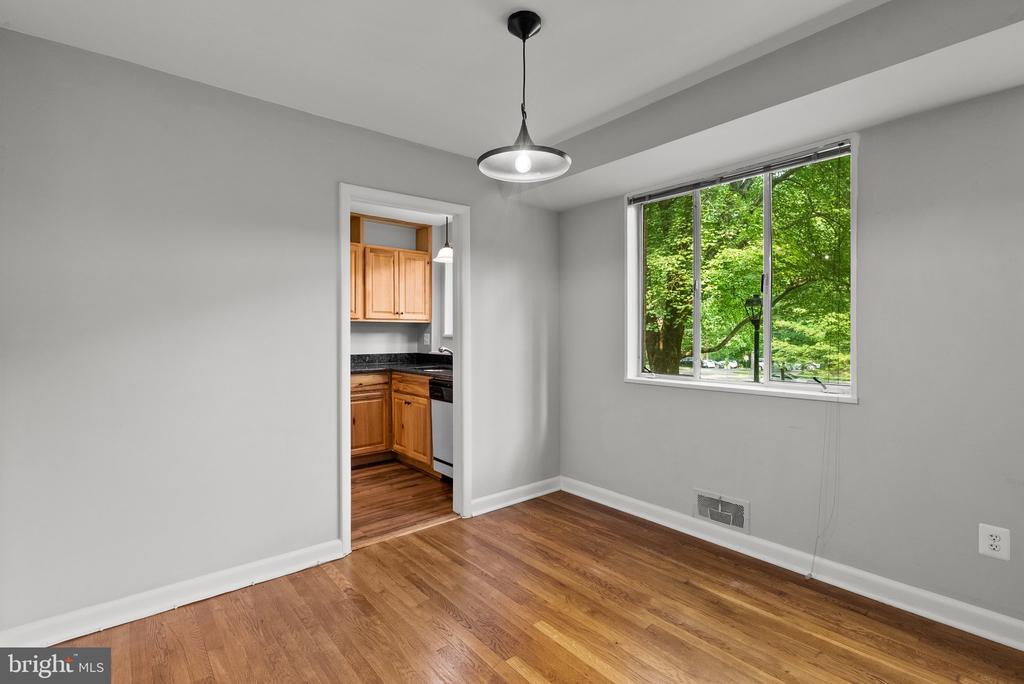 10501 MONTROSE AVENUE M-101