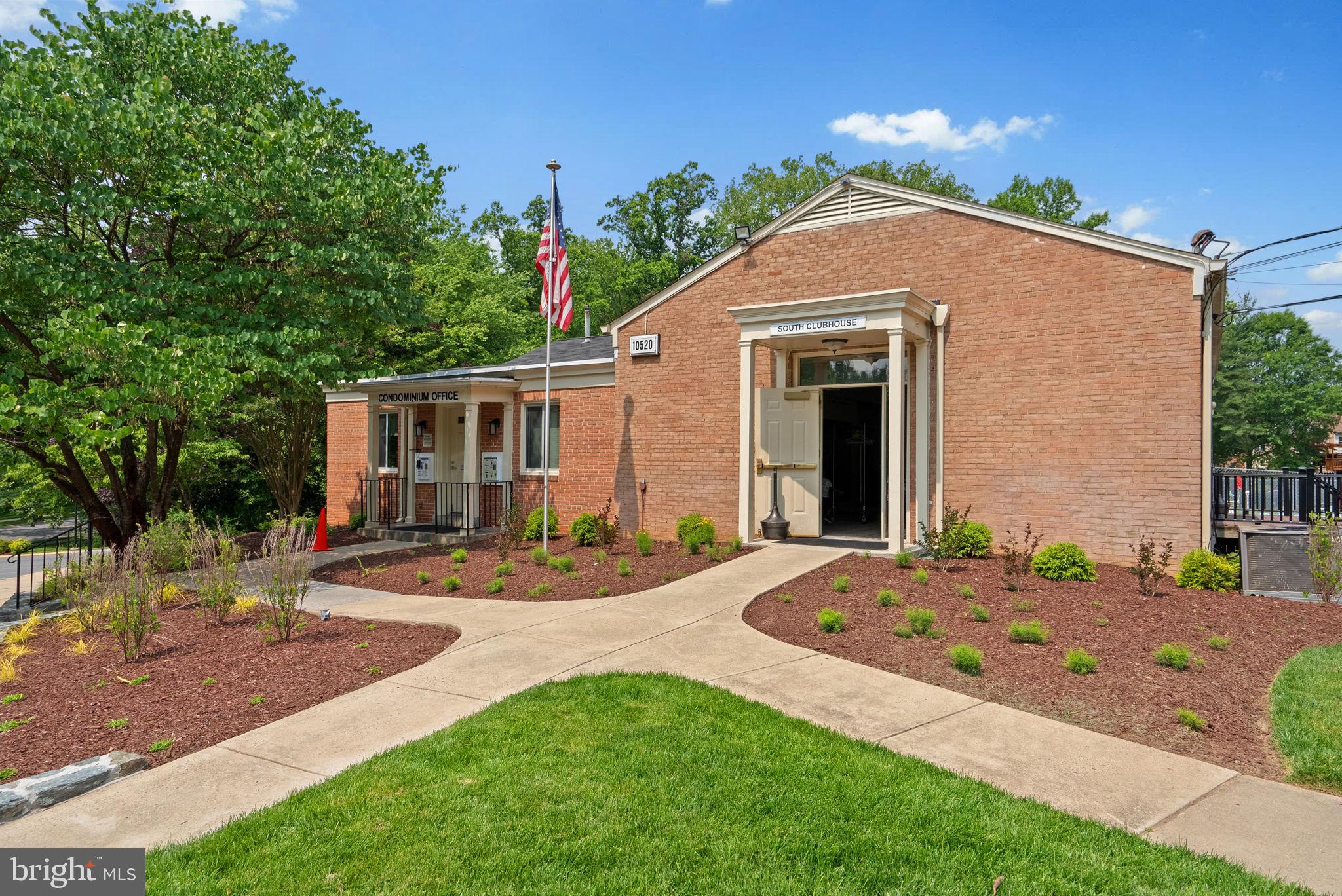10501 MONTROSE AVENUE M-101