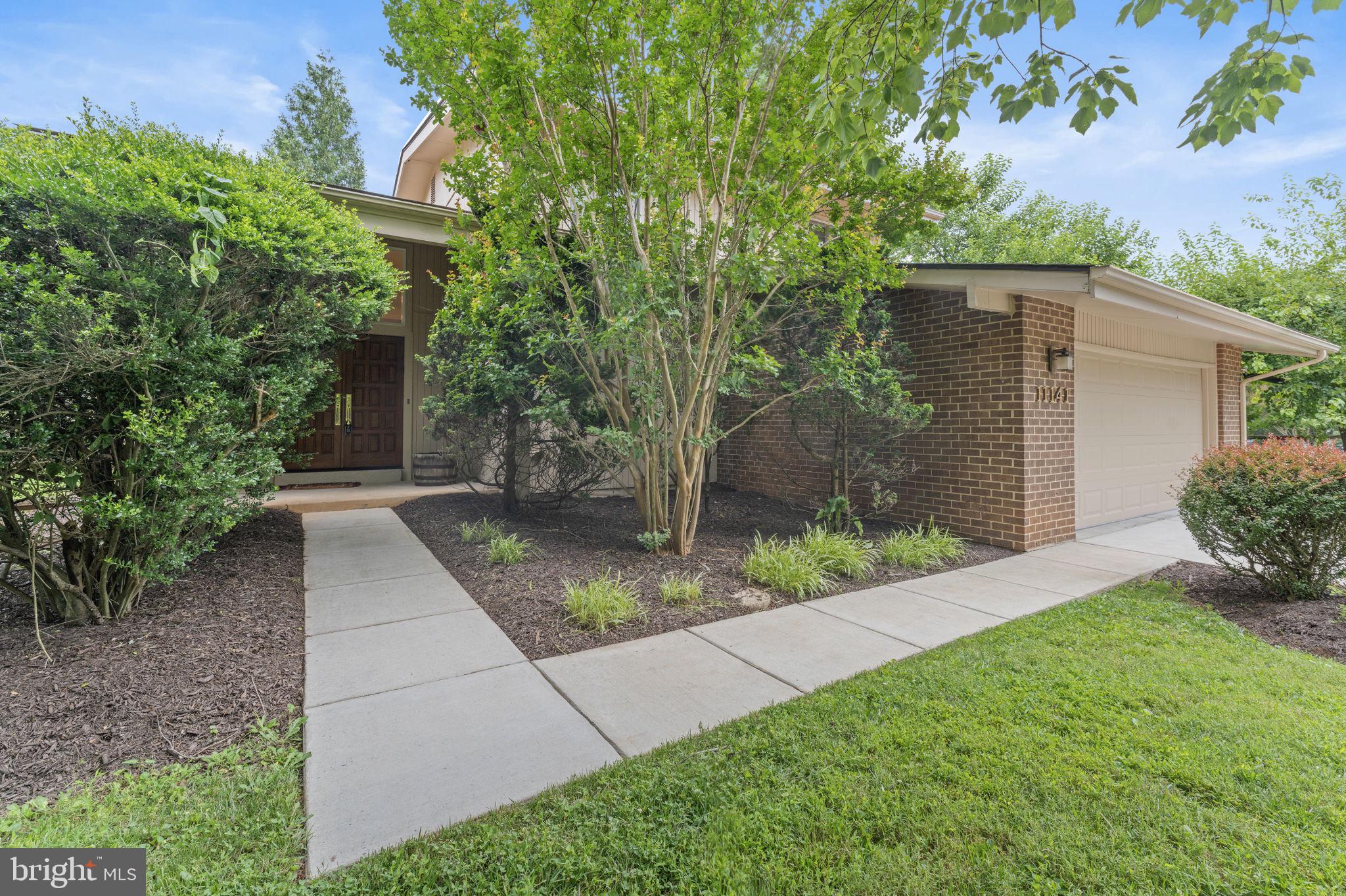 11141 Broad Green Dr