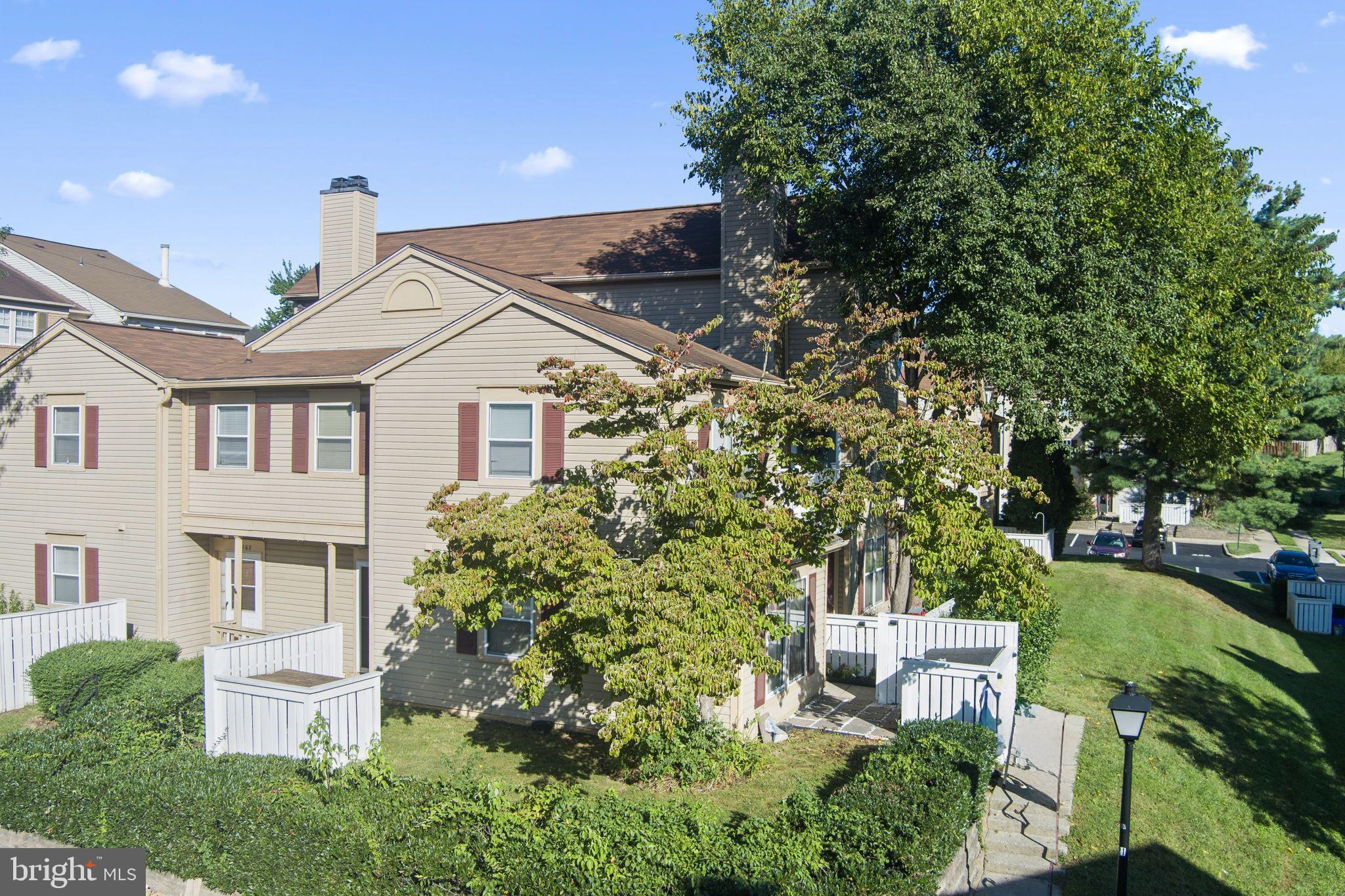 20172 Locustdale Dr #221