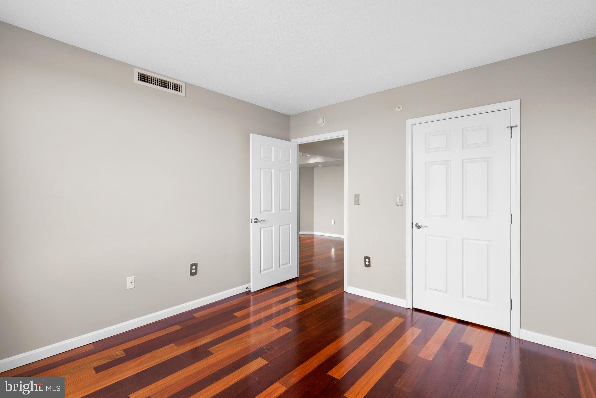 11710 OLD GEORGETOWN RD #702