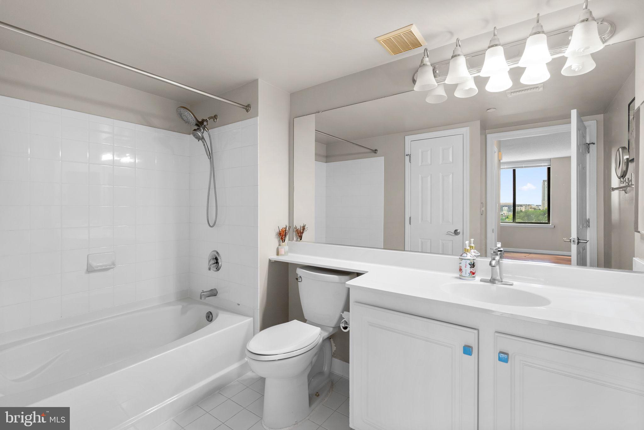 11710 OLD GEORGETOWN RD #702