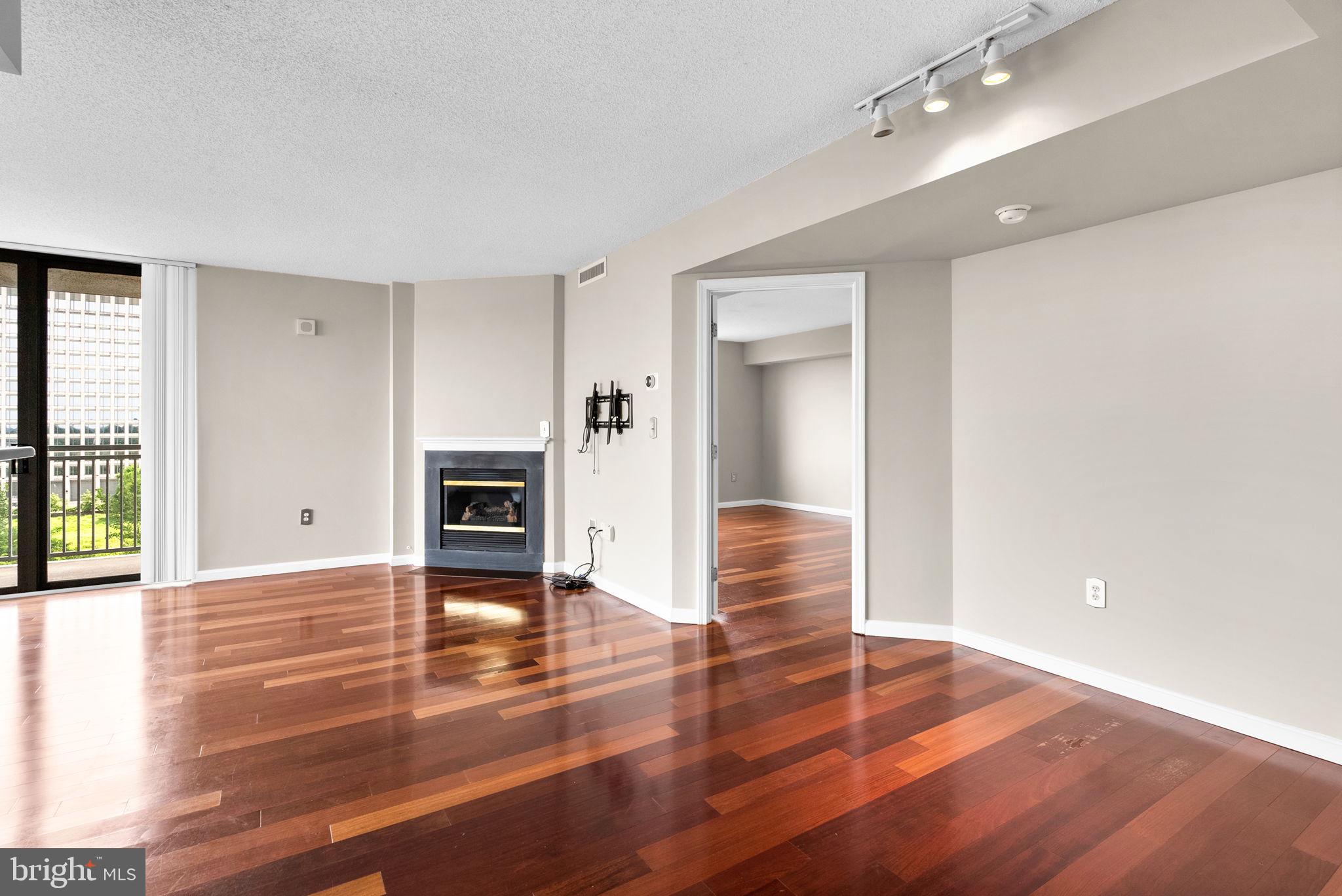 11710 OLD GEORGETOWN RD #702