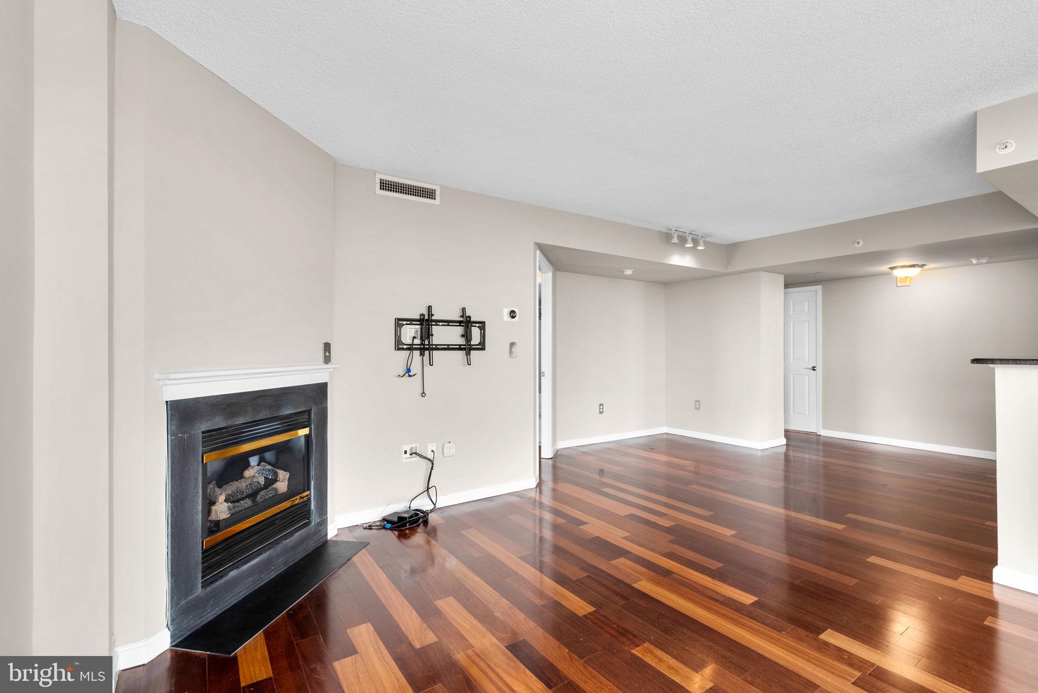 11710 OLD GEORGETOWN RD #702