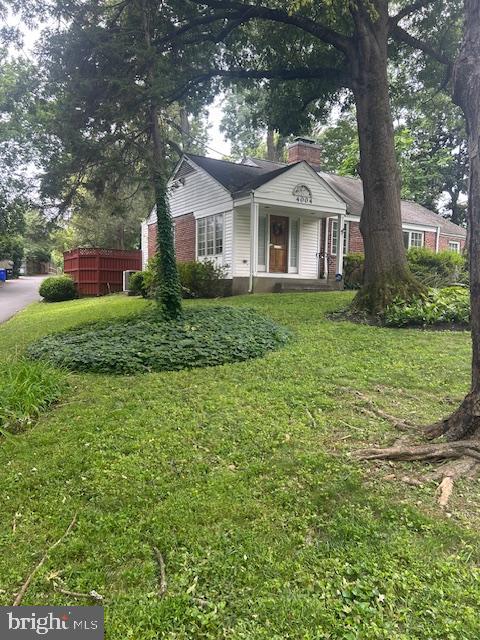 4004 Manor Rd