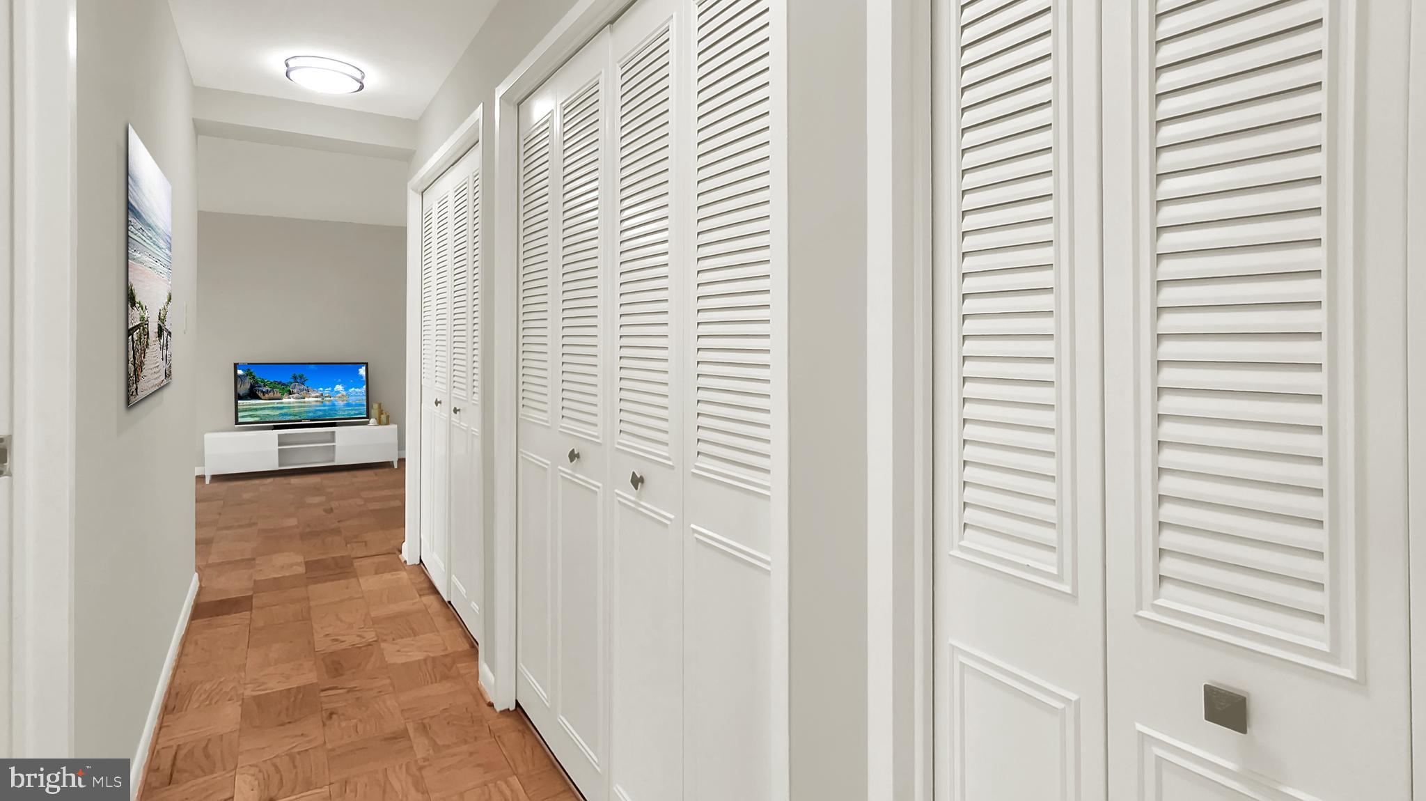 10201 GROSVENOR PLACE 620