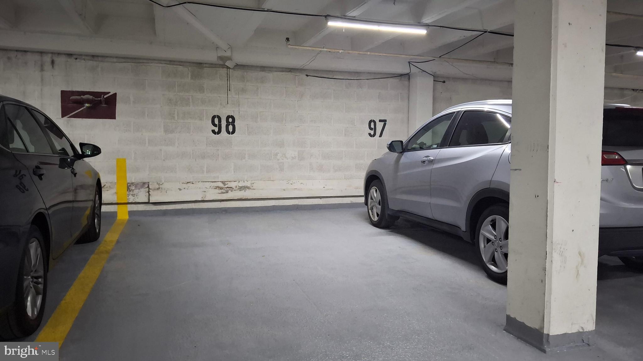 10201 GROSVENOR PLACE 620