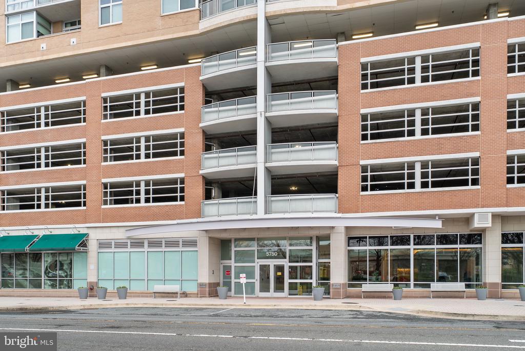 5750 BOU AVENUE 805