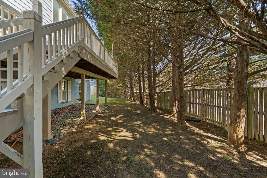 7 CLIFFE HILL