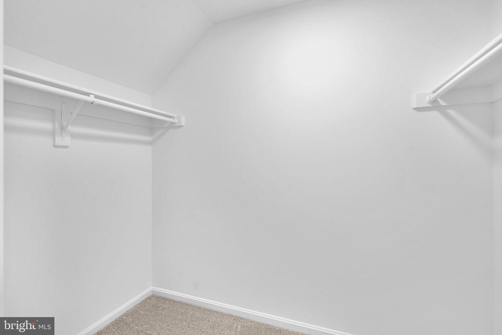 7 CLIFFE HILL