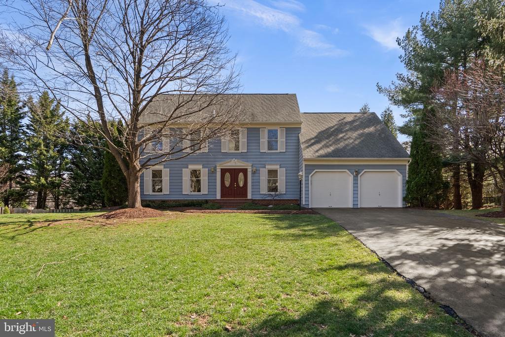 7 CLIFFE HILL