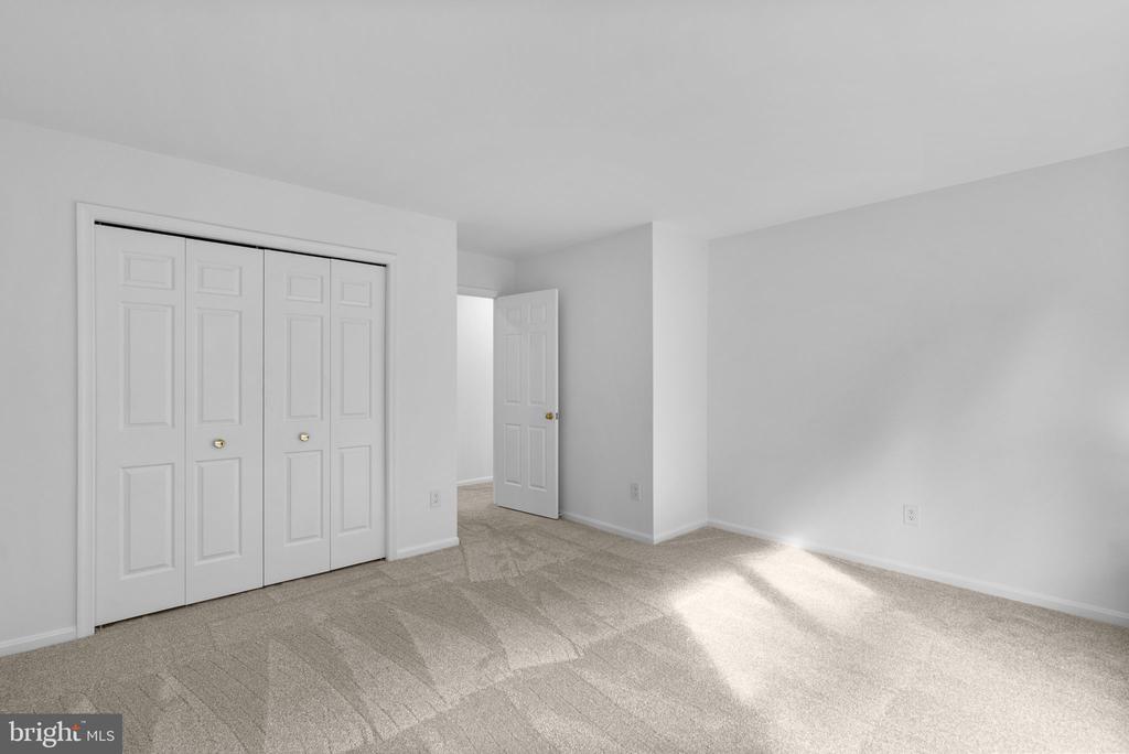 7 CLIFFE HILL