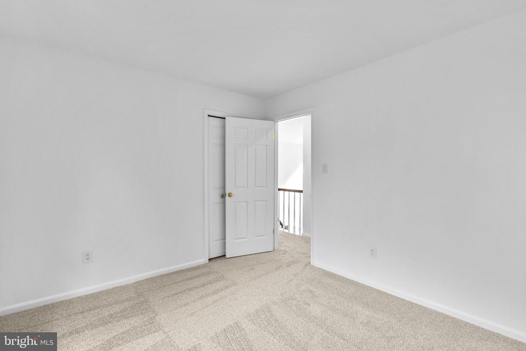 7 CLIFFE HILL