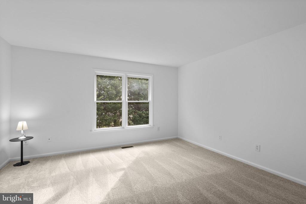 7 CLIFFE HILL