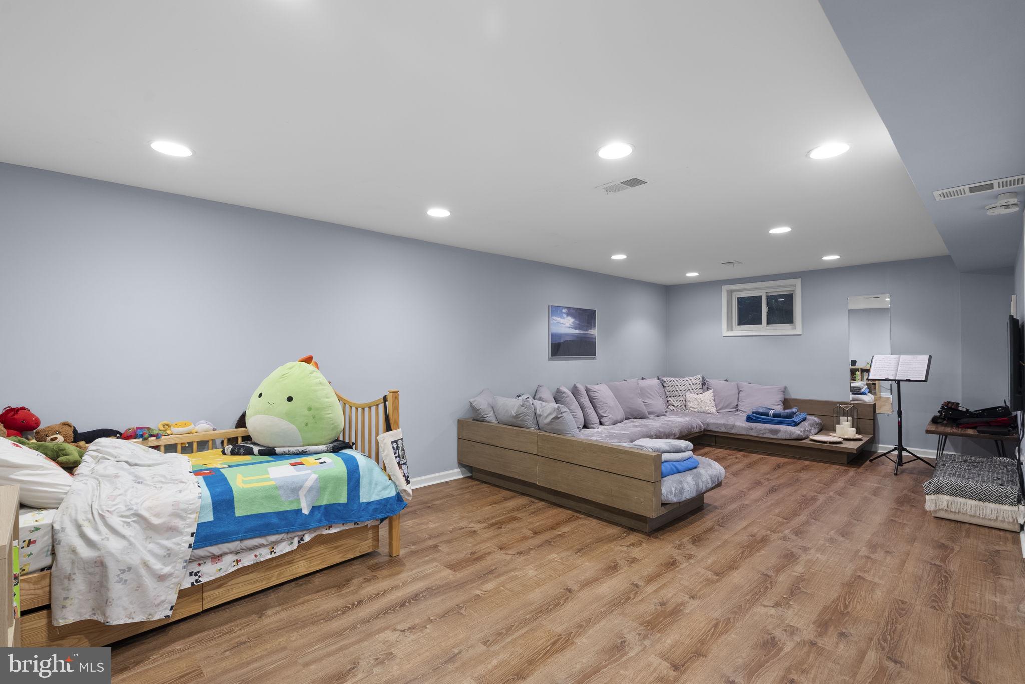 11111 SCHUYLKILL ROAD