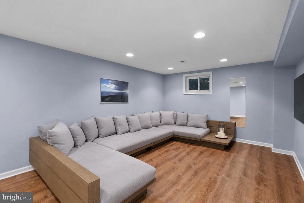 11111 SCHUYLKILL ROAD