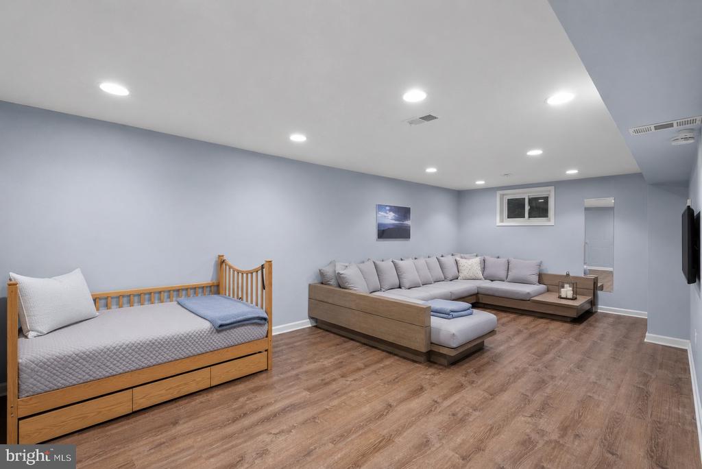 11111 SCHUYLKILL ROAD