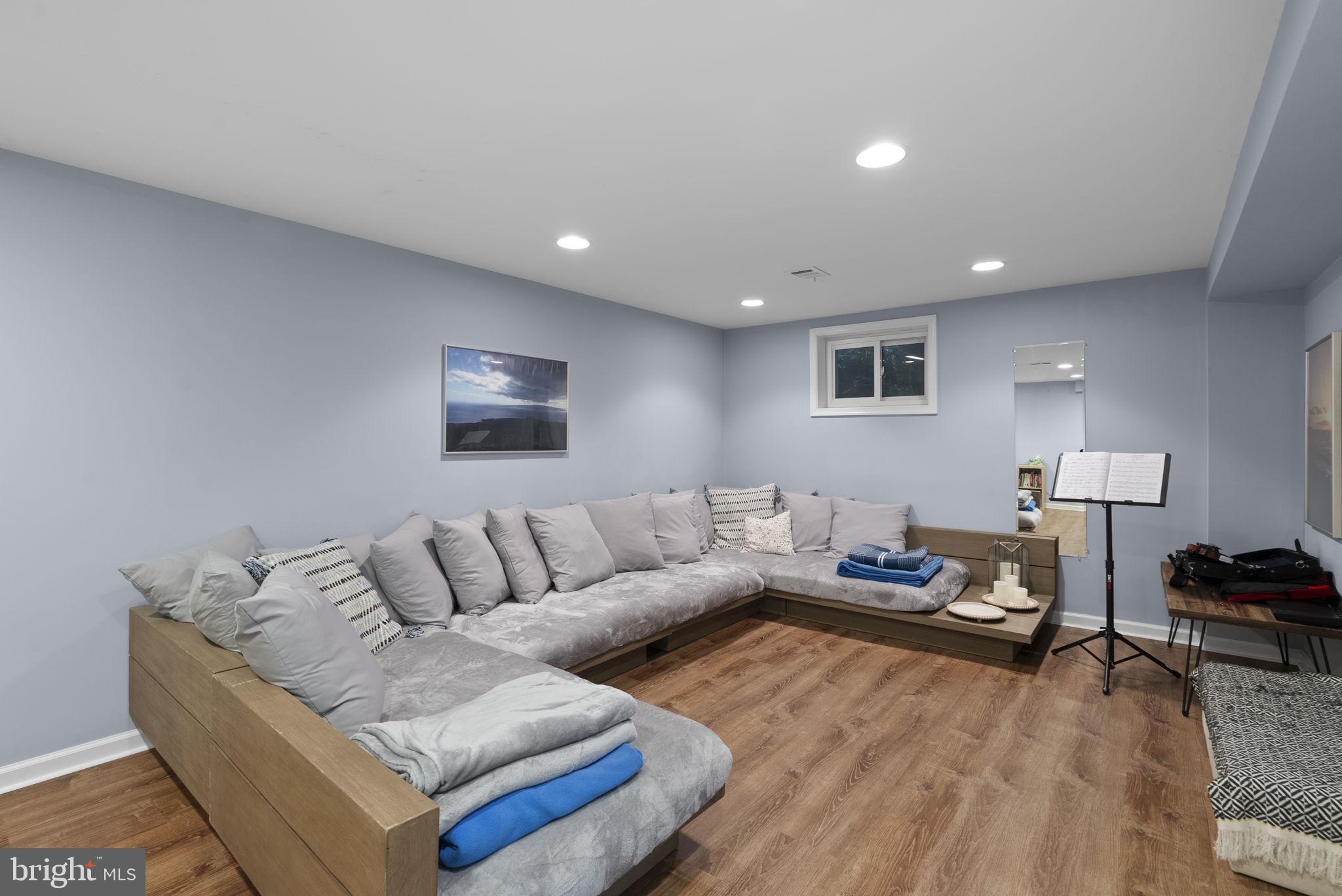 11111 SCHUYLKILL ROAD