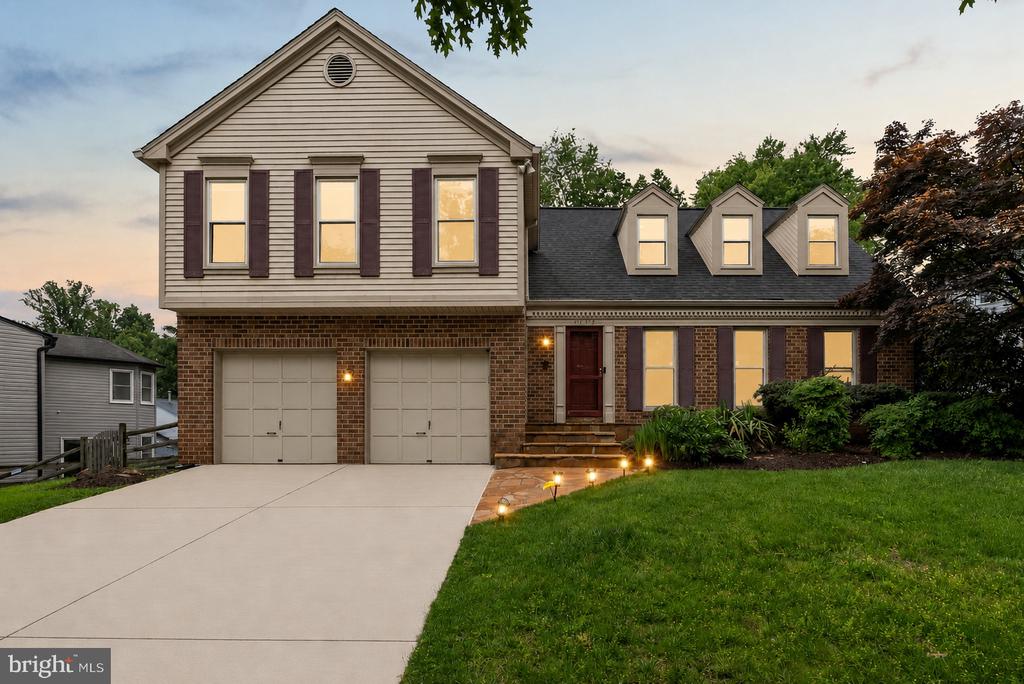 1119 HALESWORTH DRIVE