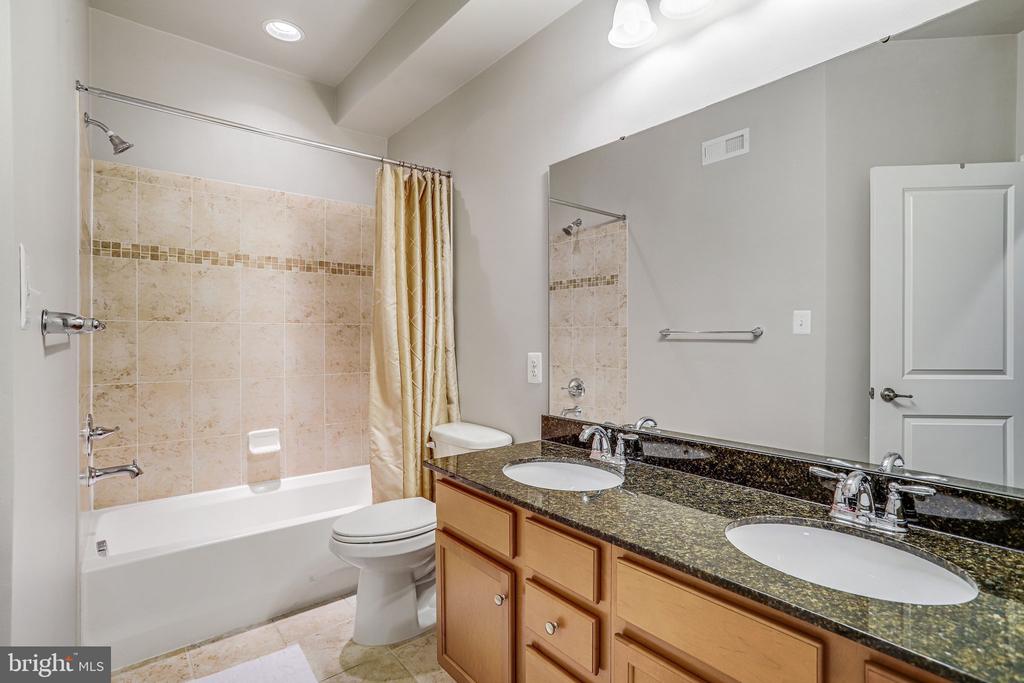 358 URBAN AVENUE Unit: 358