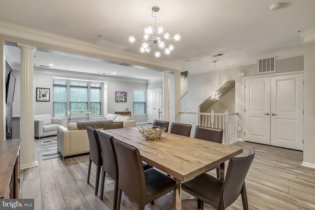 358 URBAN AVENUE Unit: 358
