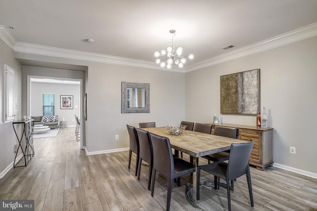 358 URBAN AVENUE Unit: 358