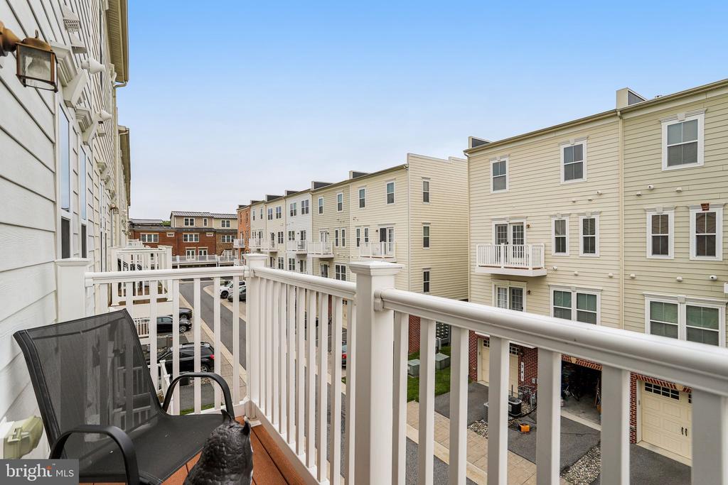 358 URBAN AVENUE Unit: 358