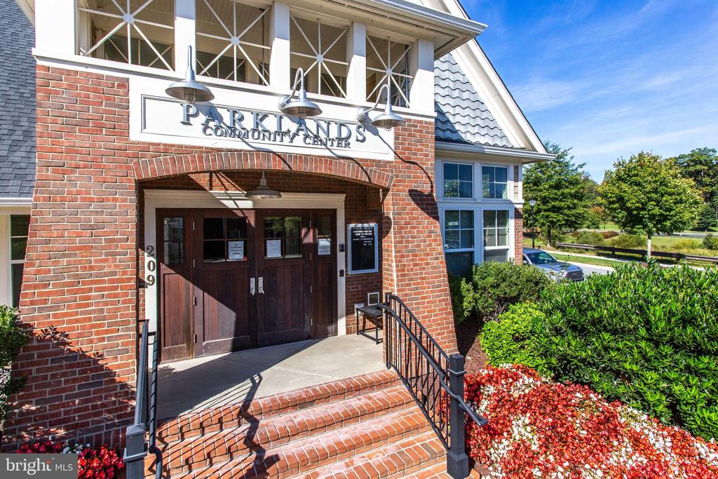 358 URBAN AVENUE Unit: 358