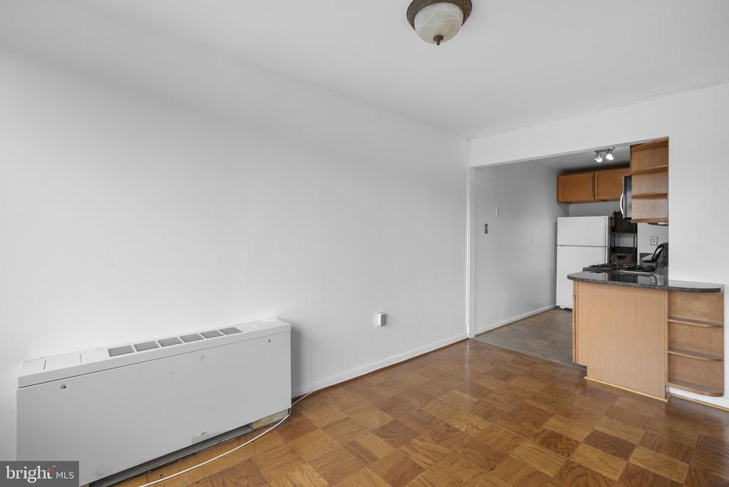 10201 GROSVENOR PLACE Unit: 1008