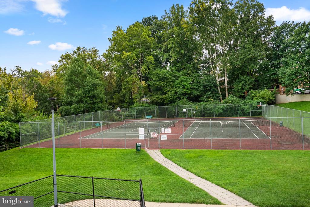 10201 GROSVENOR PLACE Unit: 1008