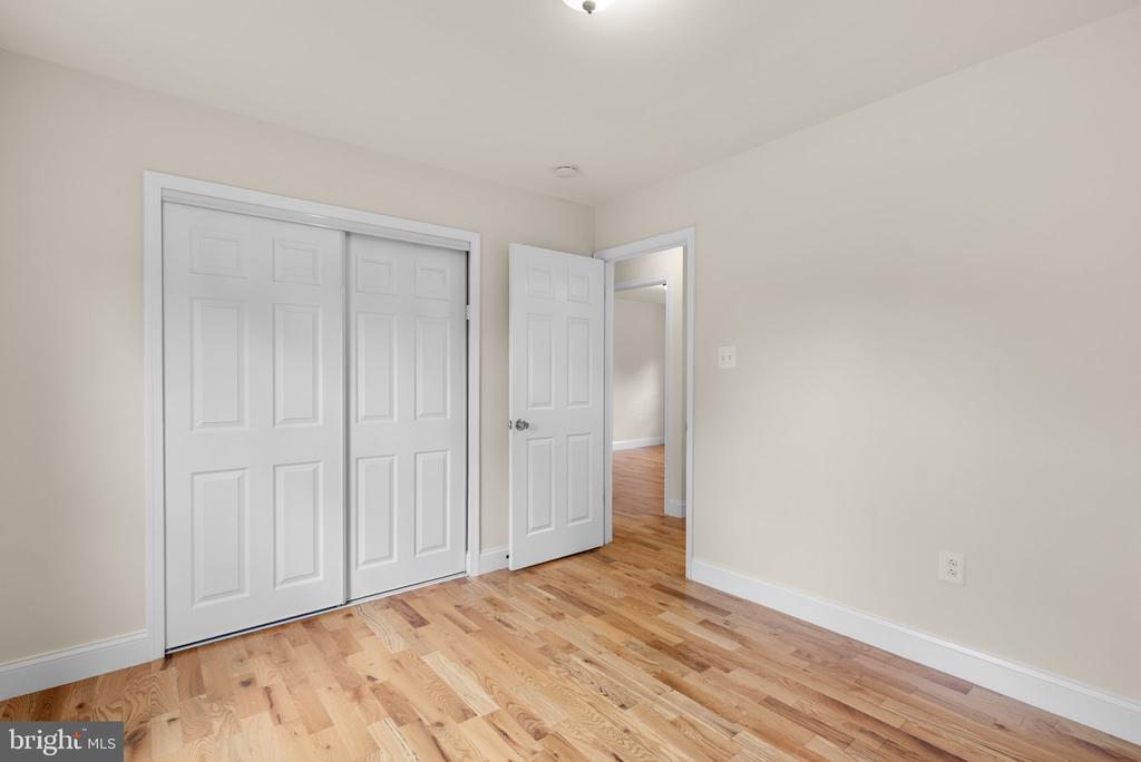 950 PAULSBORO DRIVE