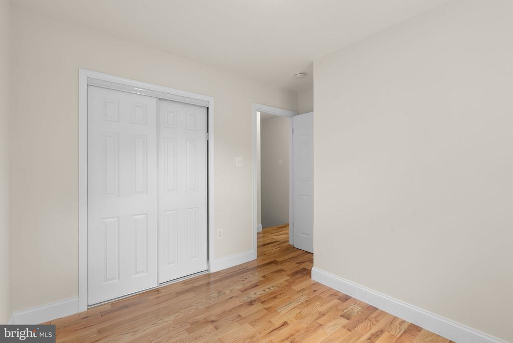 950 PAULSBORO DRIVE