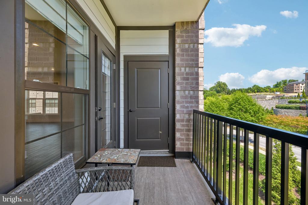 104 SAINT IVES PLACE Unit: 402
