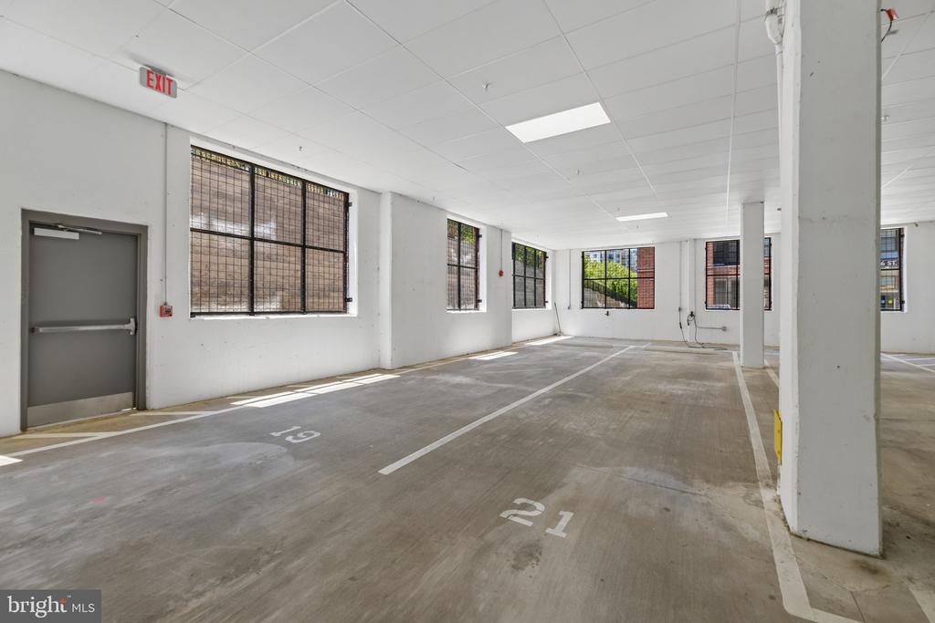 104 SAINT IVES PLACE Unit: 402