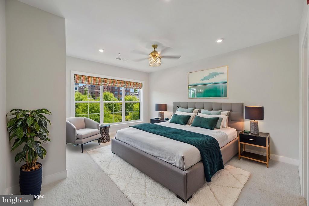 104 SAINT IVES PLACE Unit: 402