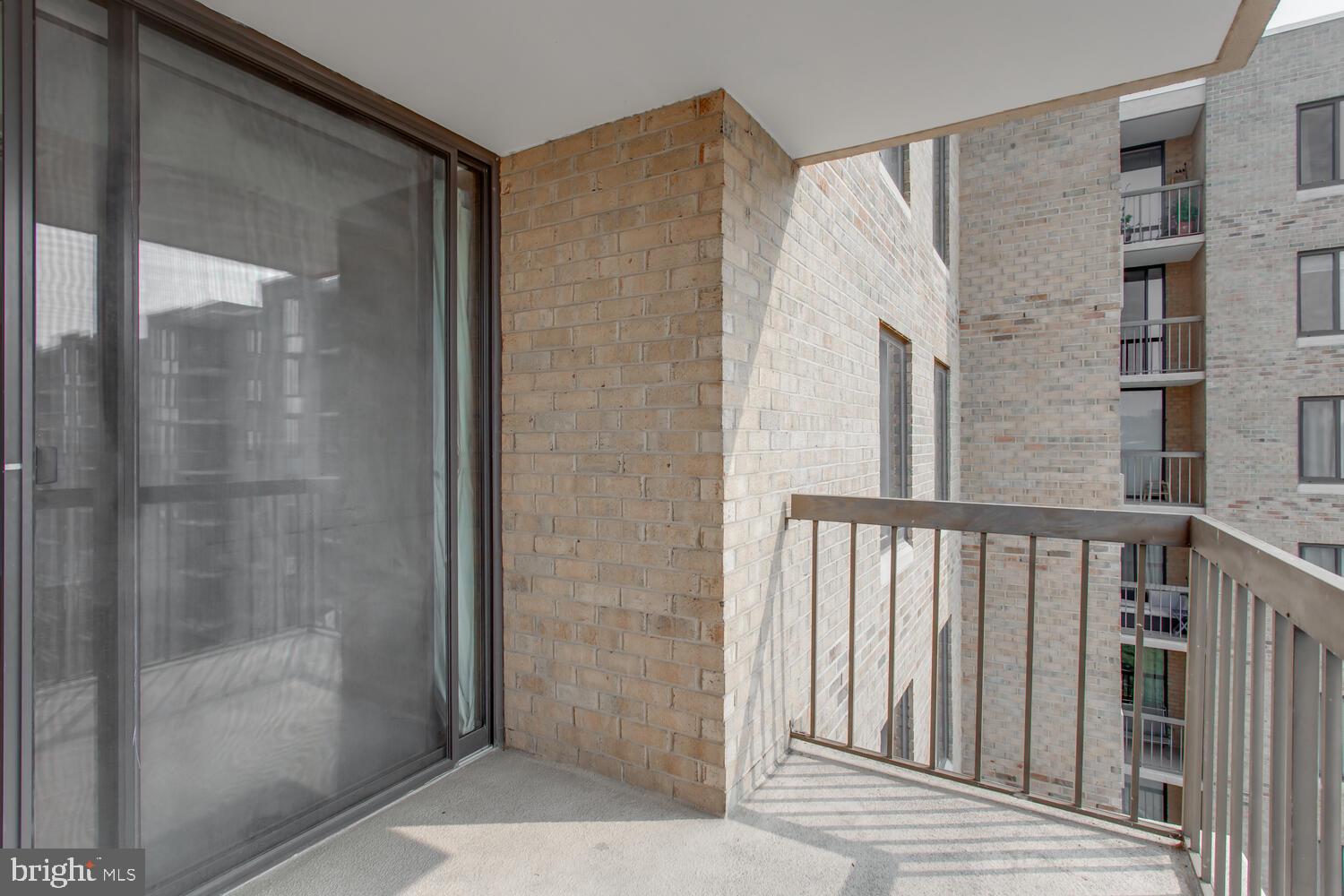 4500 S FOUR MILE RUN DRIVE Unit: 1015