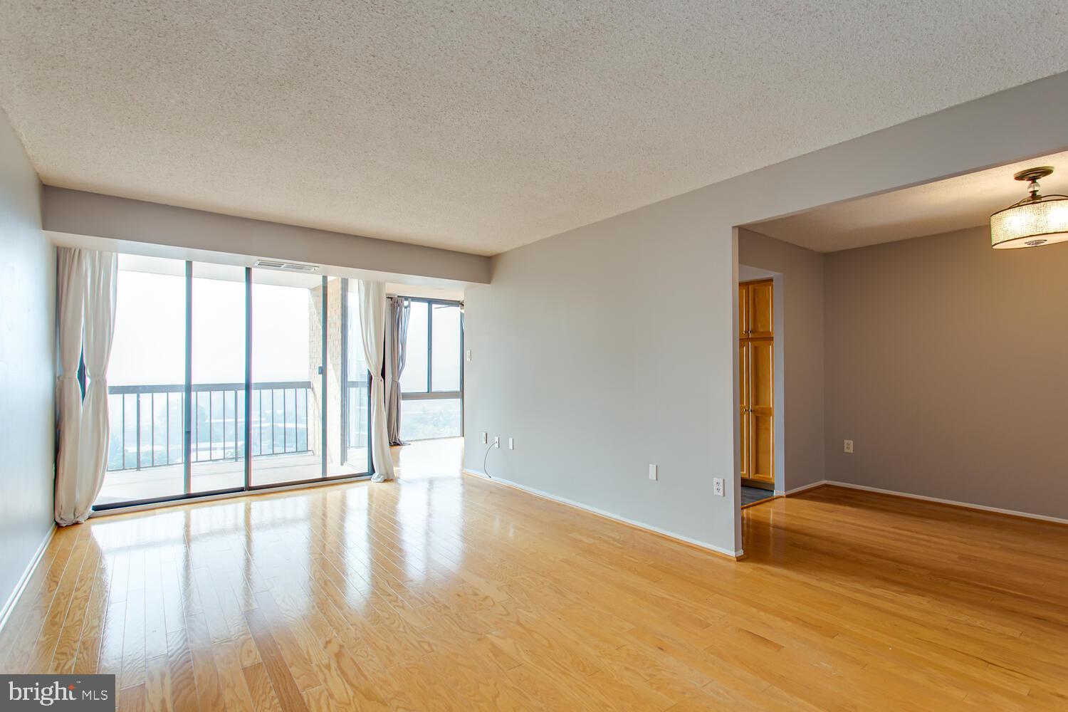 4500 S FOUR MILE RUN DRIVE Unit: 1015