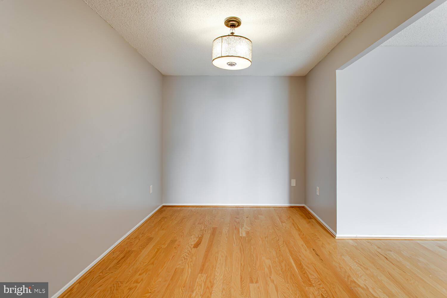 4500 S FOUR MILE RUN DRIVE Unit: 1015