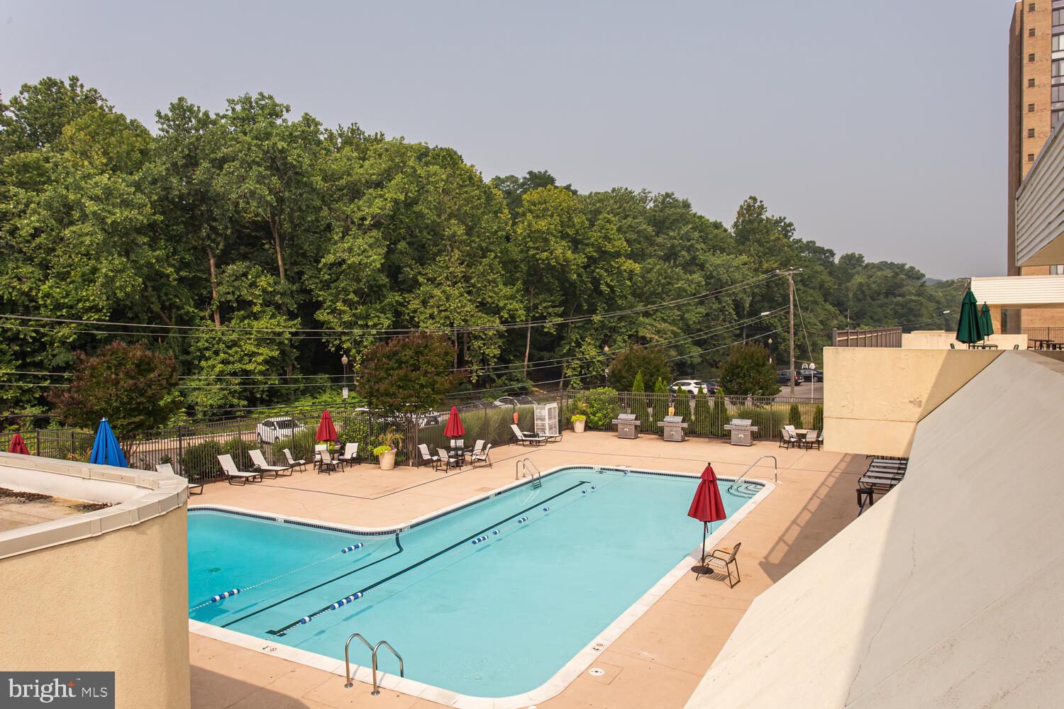 4500 S FOUR MILE RUN DRIVE Unit: 1015