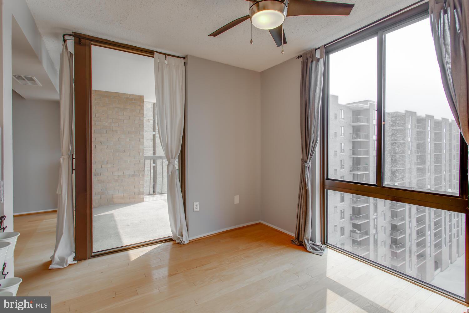 4500 S FOUR MILE RUN DRIVE Unit: 1015