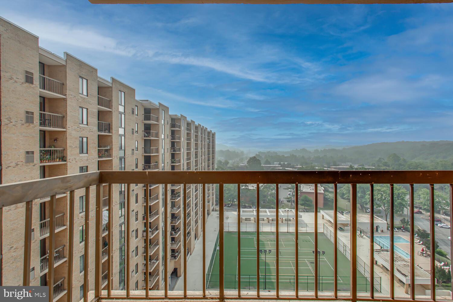 4500 S FOUR MILE RUN DRIVE Unit: 1015