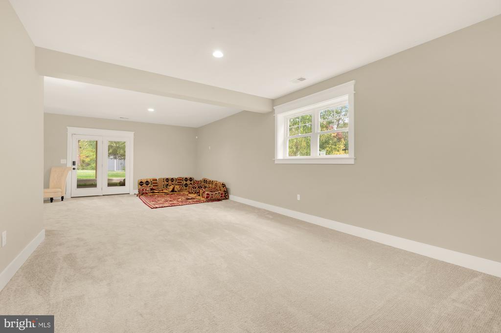 10602 OAK PLACE