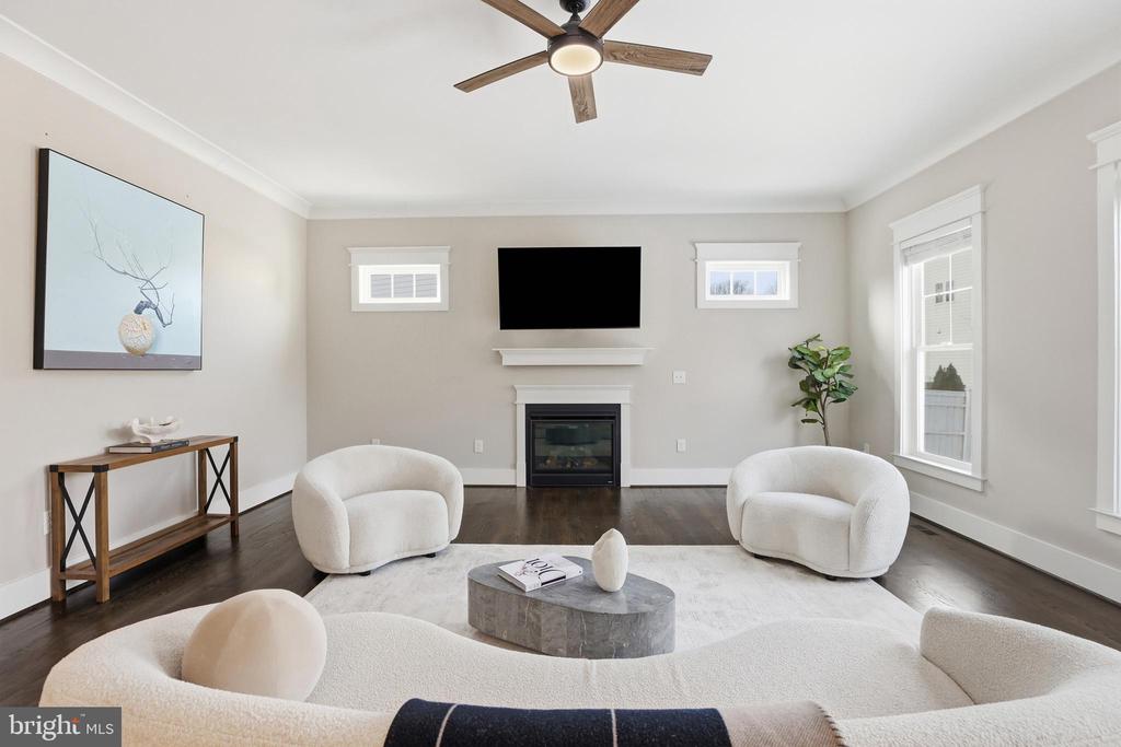 10602 OAK PLACE